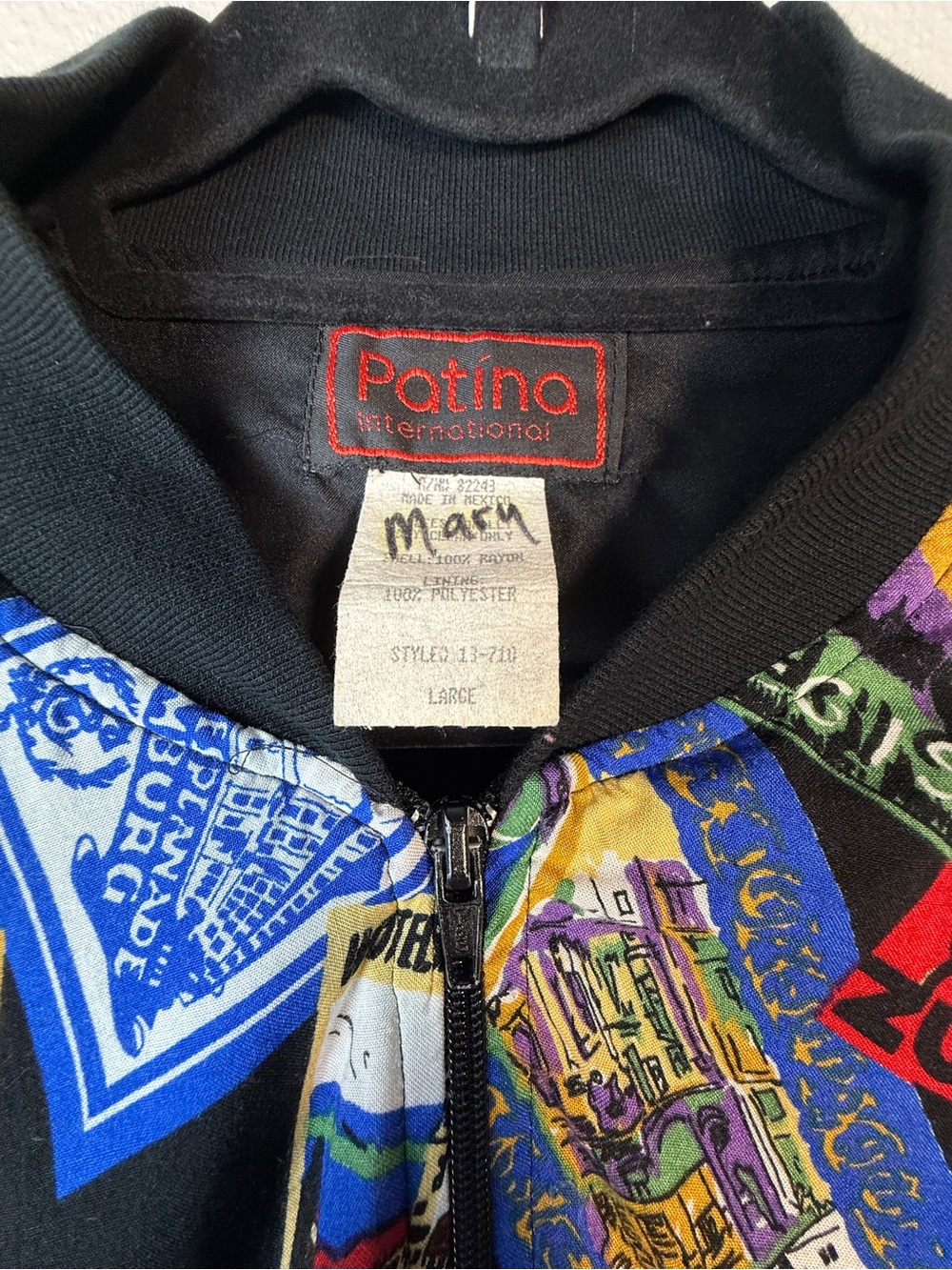 Vintage Patina International Novelty Passport Hotel Stamp Bomber Jacket Large - Picture 9 of 11